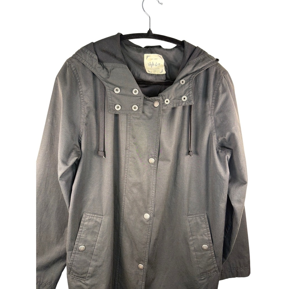 Solid,‎ black lightweight style coat, jacket, size medium mid length spring hood